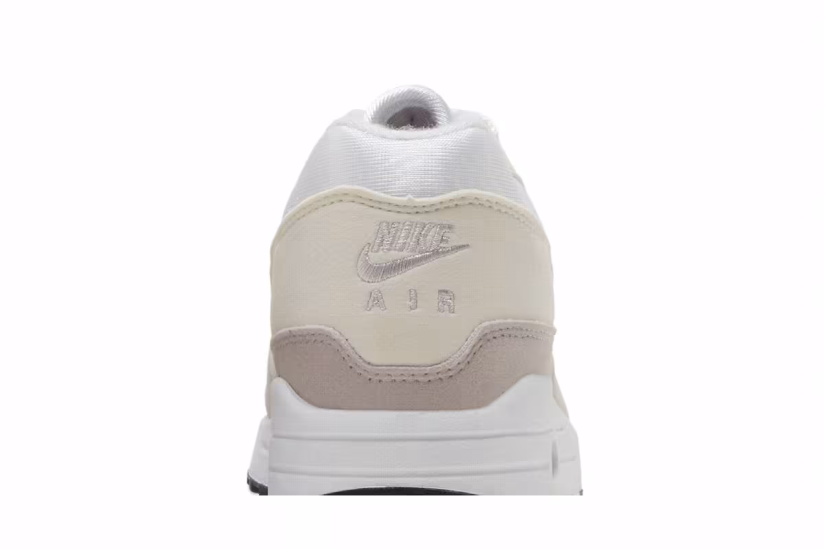 Nike Women's Air Max 1 Platinum Violet, view 8