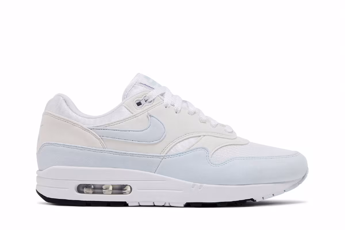 Nike Women's Air Max 1 Football Grey, view 2