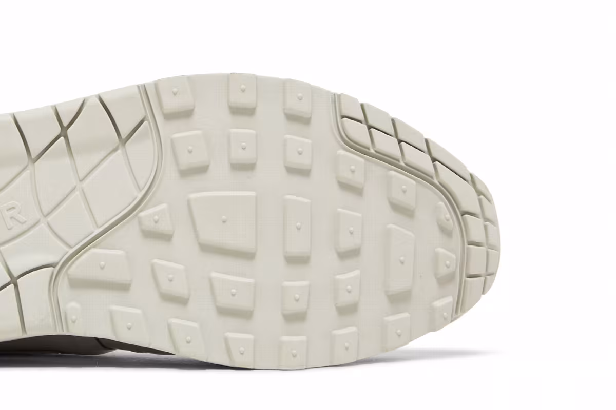 Nike Women's Air Max 1 Sp Liquid Silver, view 6