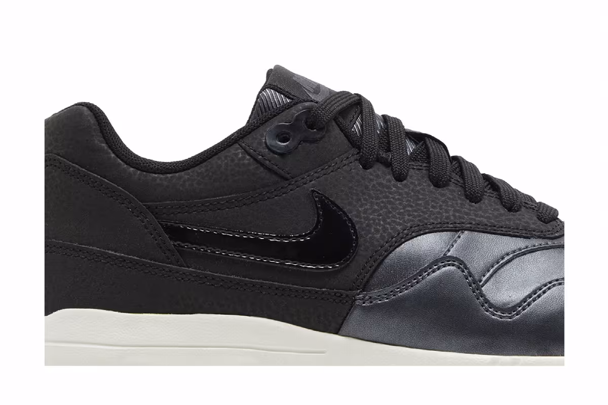 Nike Women's Air Max 1 Ultra SE Metallic Hematite, view 3