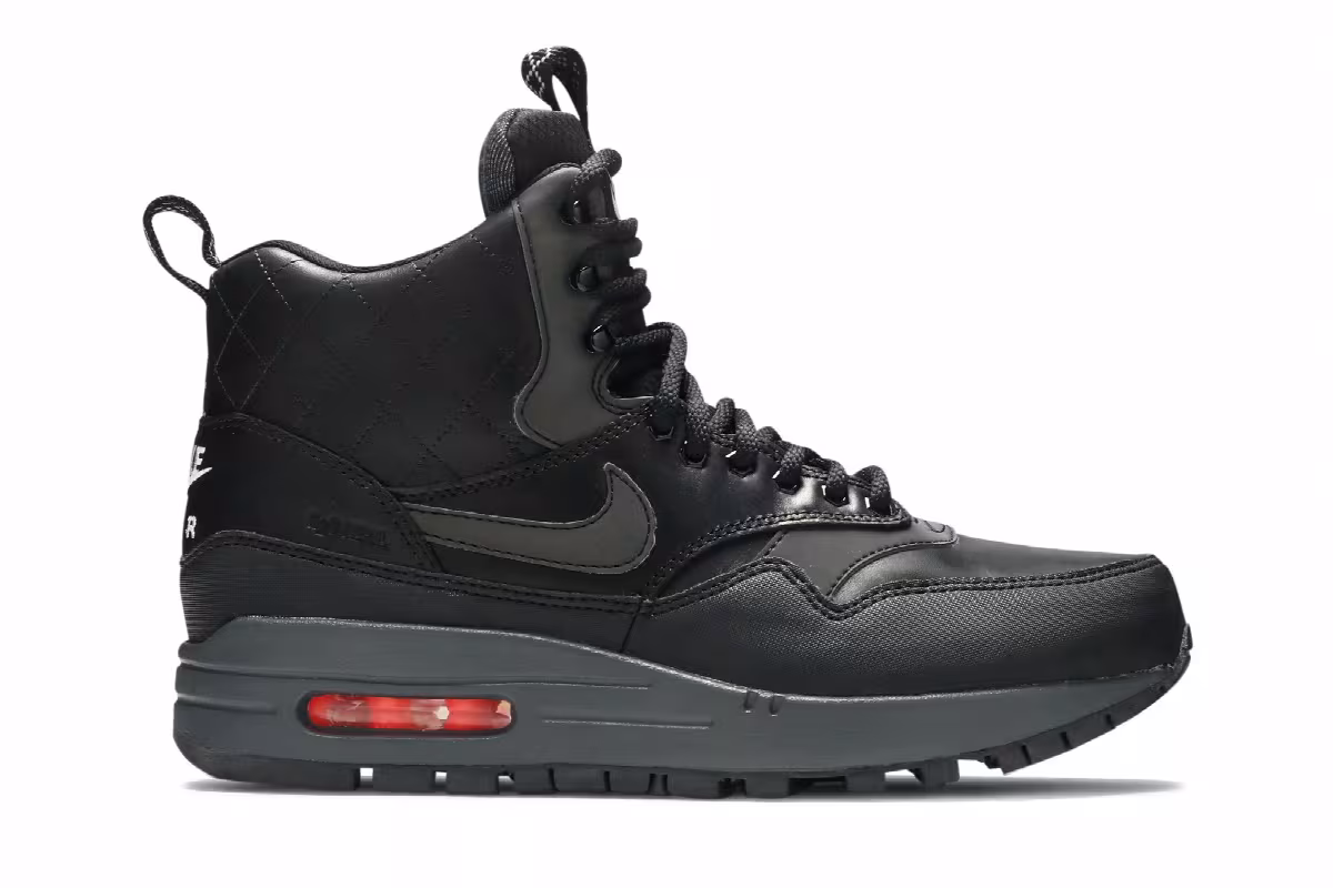 Nike Women's Air Max 1 Mid Black Menta, view 2