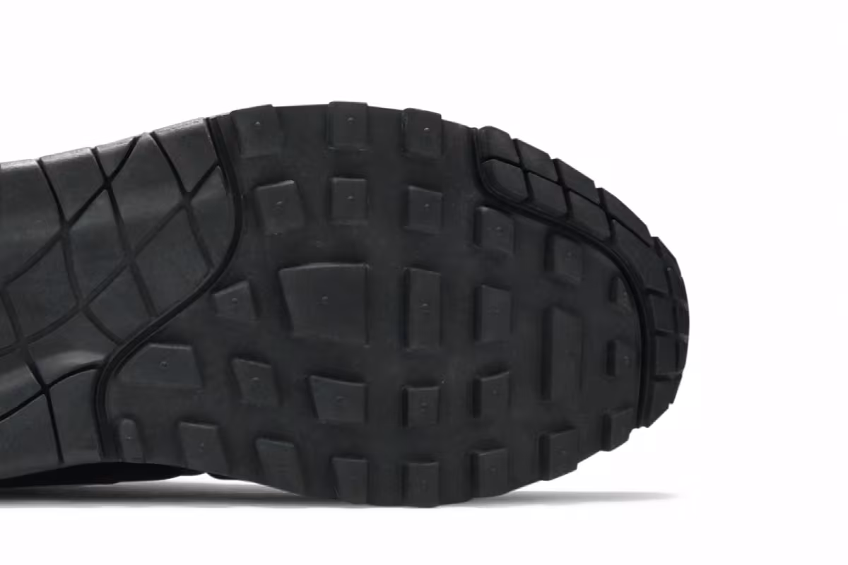 Nike Women's Air Max 1 Mid Black Menta, view 6