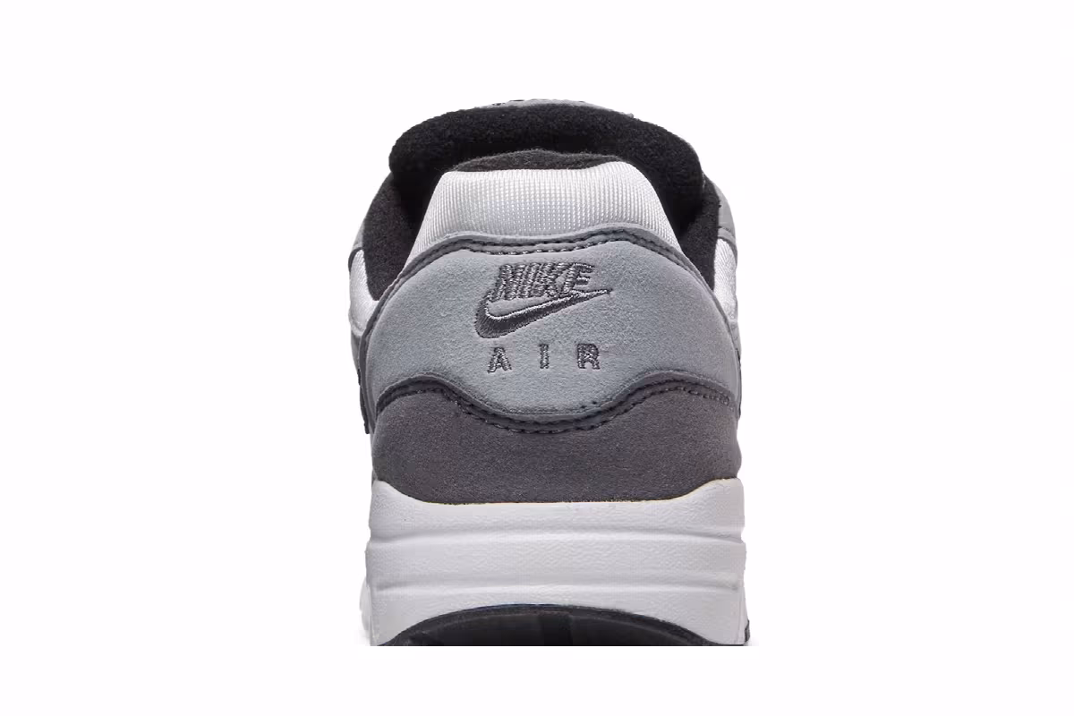 Nike Air Max 1 GS Wolf Grey Gunsmoke, view 8