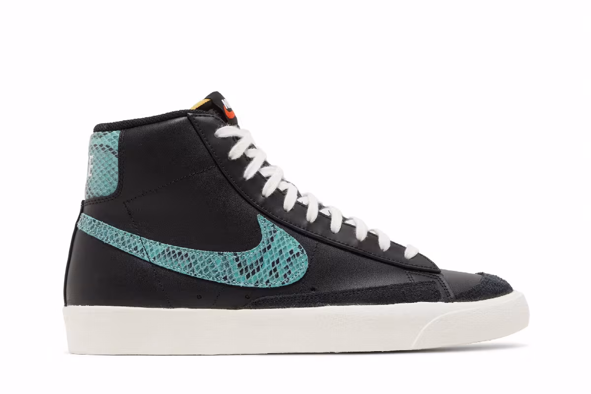 Nike Blazer Mid VNTG Snakeskin Swoosh, view 2
