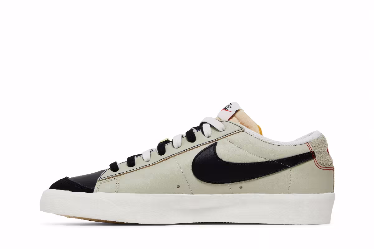 Nike Blazer Low Removable Swoosh - Black, view 4