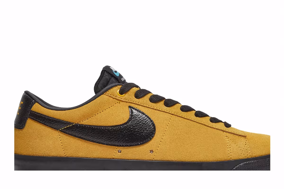 Nike Blazer Low GT SB Sting with a Bumblebee, view 3