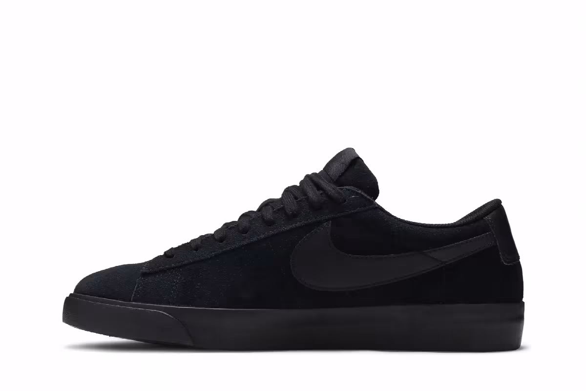 Nike Blazer Low LE Triple Black, view 4