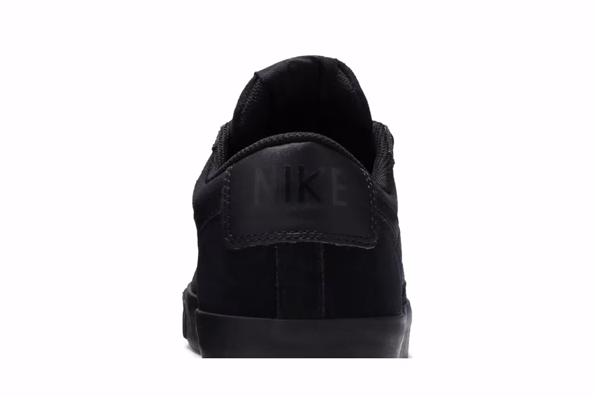 Nike Blazer Low LE Triple Black, view 8