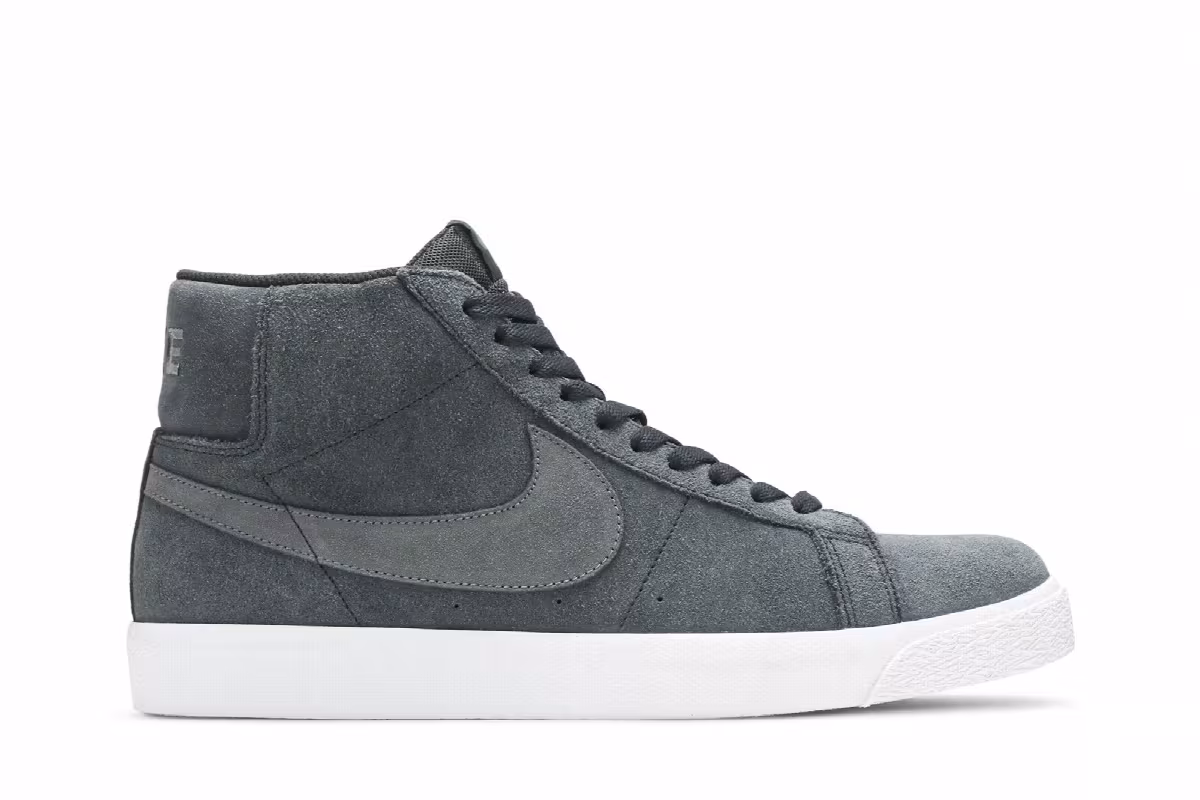 Nike Blazer Mid SB Black Suede, view 2