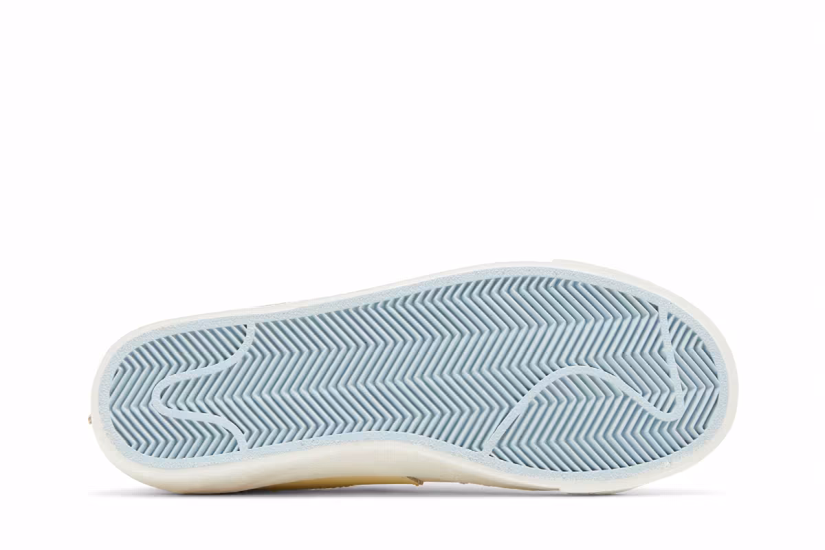 Nike Women's Blazer Low Summer Vibe, view 5