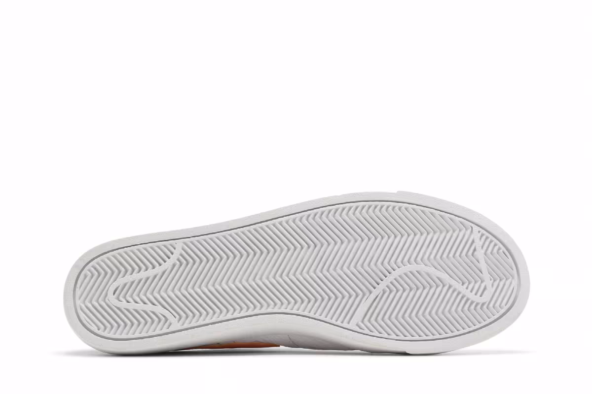 Nike Women's Blazer Low LE White Fuel Orange, view 5