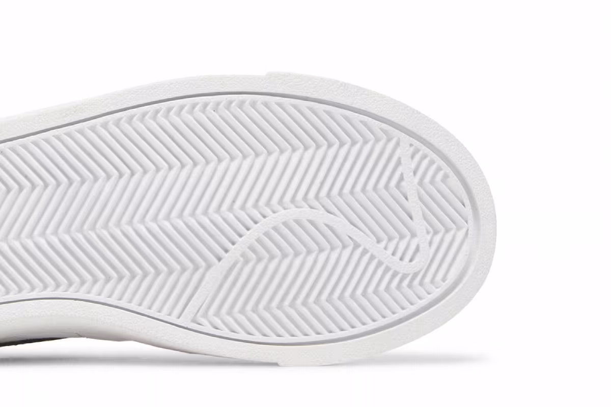 Nike Women's Blazer Low White, view 6