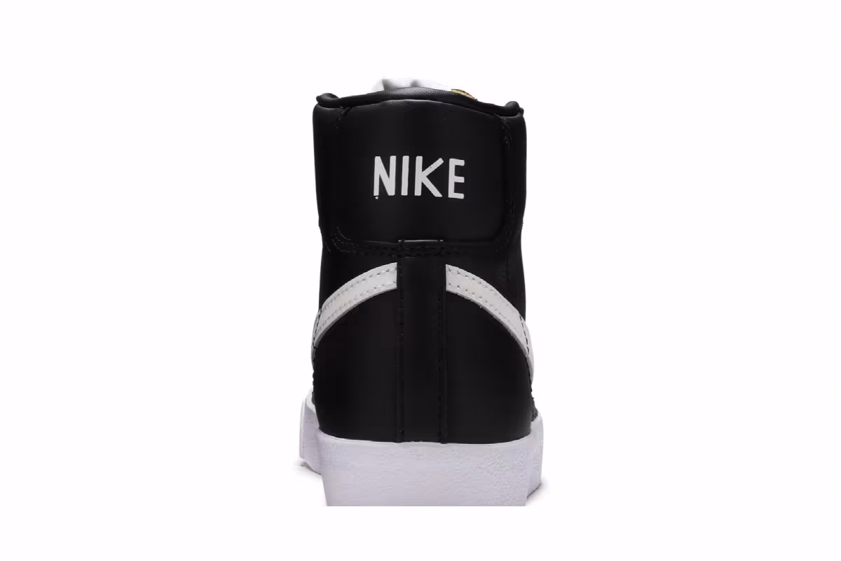 Nike Women's Blazer Mid Black White, view 8