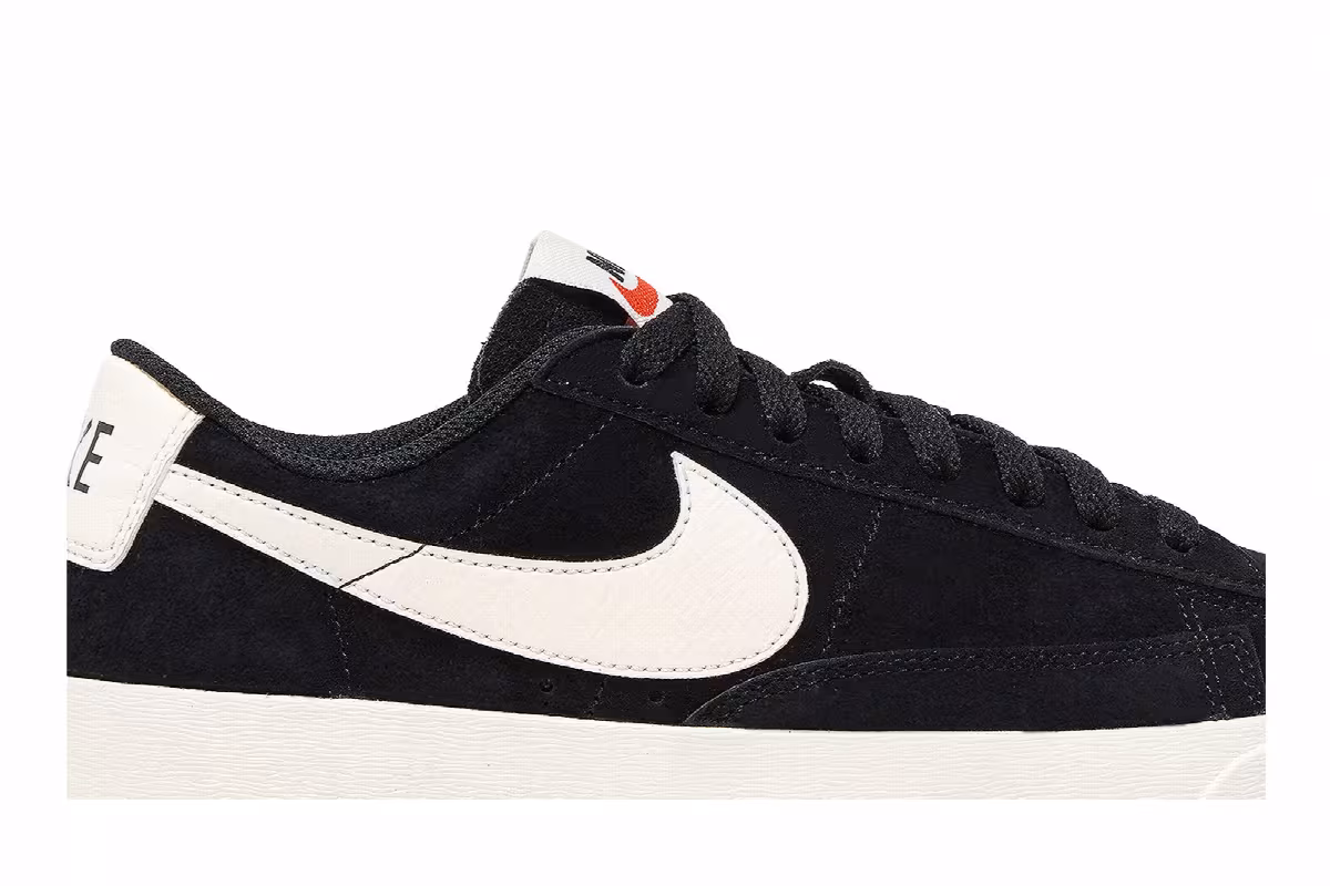 Nike Women's Blazer Low SD Black, view 3