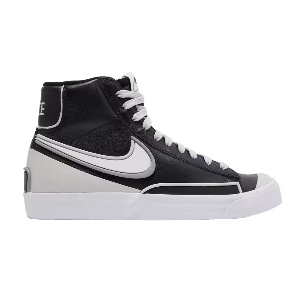 Nike Women's Blazer Mid Black White