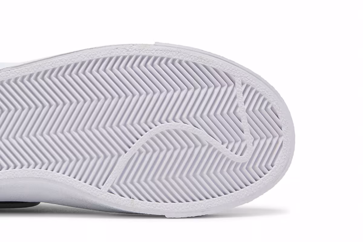 Nike Women's Blazer Mid Black White, view 6