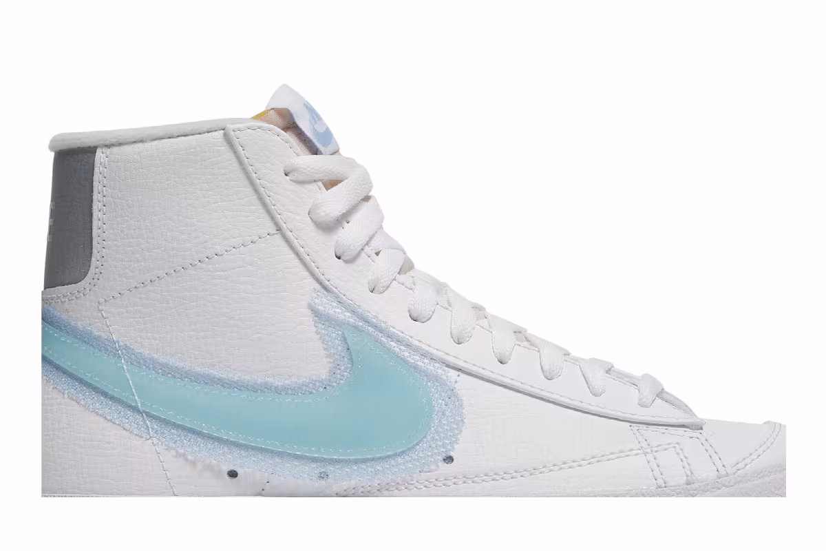 Nike Women's Blazer Mid White Glacier Blue, view 3