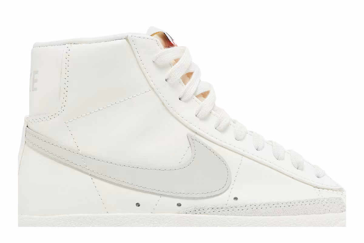 Nike Women's Blazer Mid Sail Light Bone, view 3