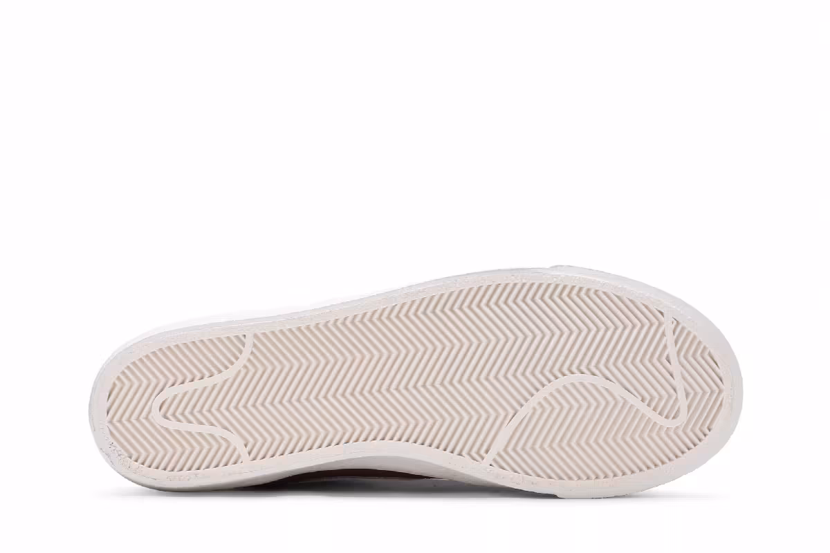 Nike Women's Blazer Mid Coffee, view 5