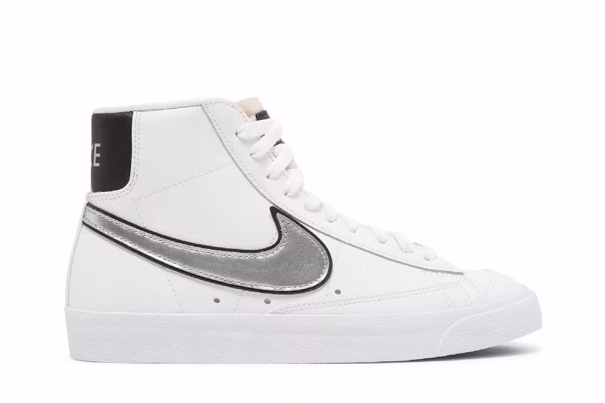 Nike Women's Blazer Mid White Metallic Silver, view 2