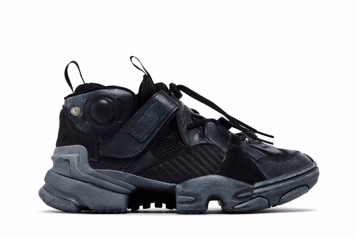 Vetements x Reebok Genetically Modified Pump Black, view 2