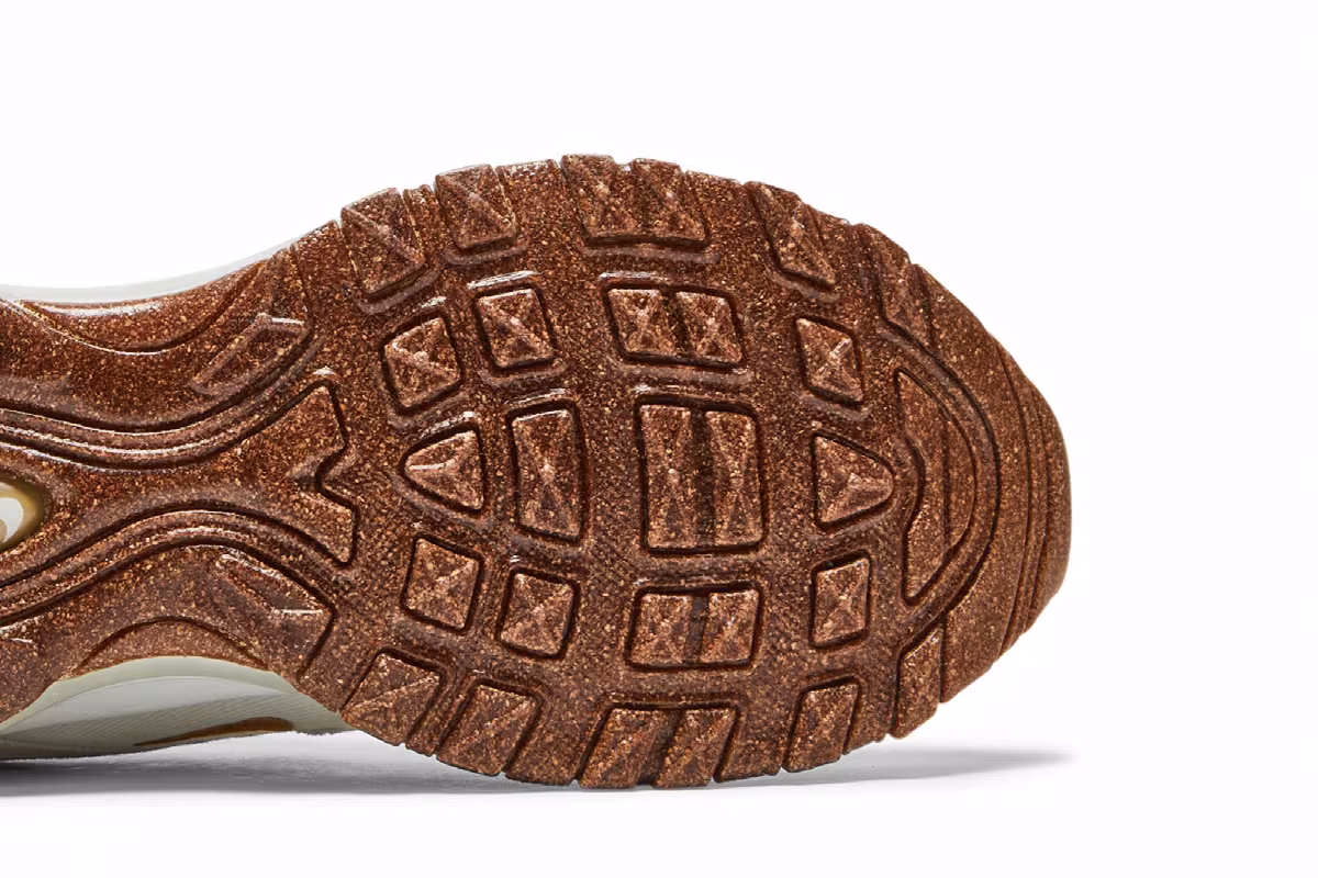 Nike Women's Air Max 97 SE Cork, view 6