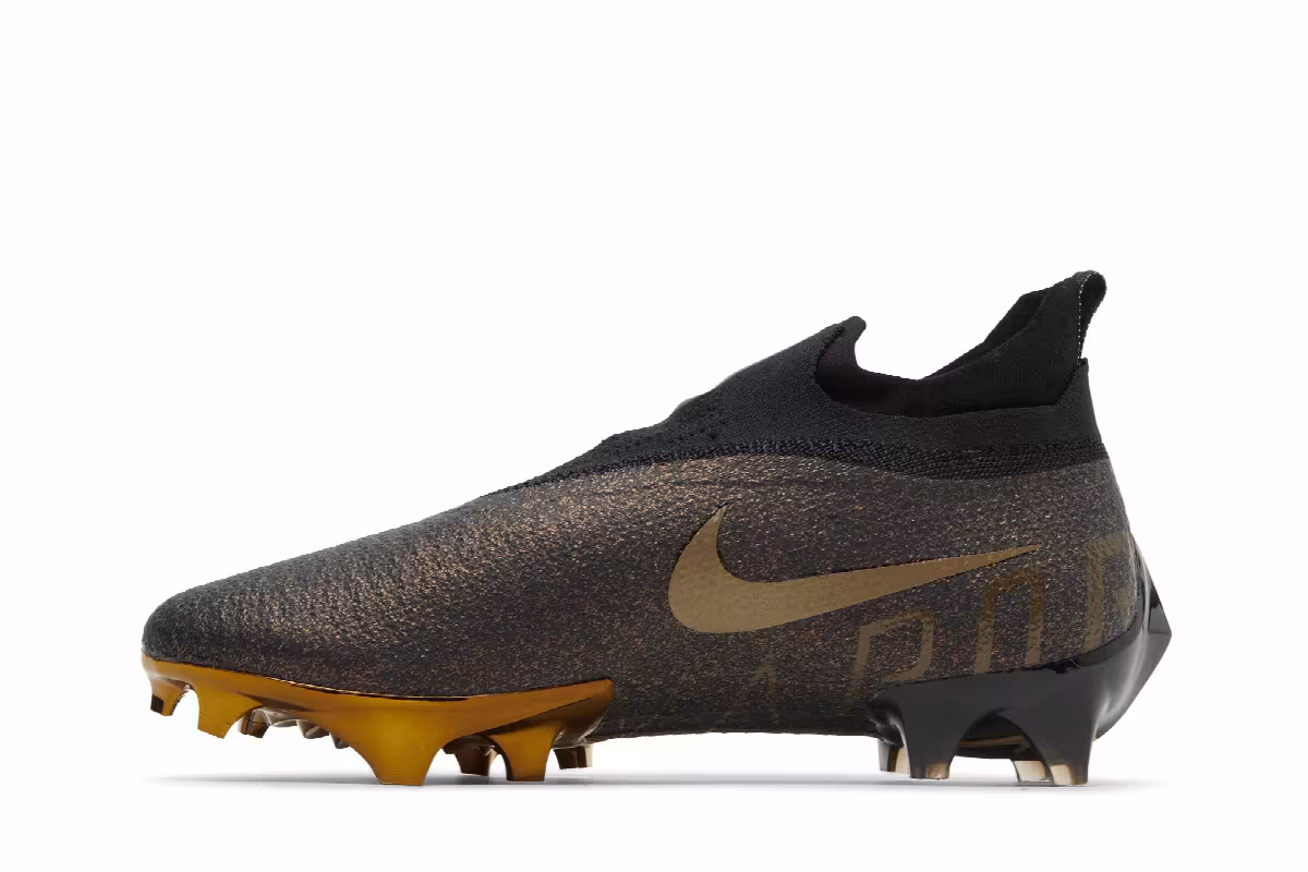 Nike Vapor Edge Elite 360 Flyknit Black Metallic Gold, view 4
