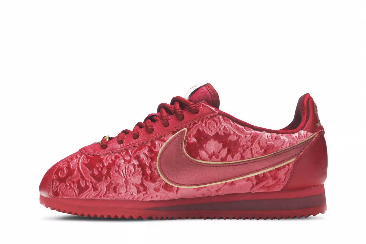 Nike Women's Classic Cortez SE Velvet Red Crush, view 4