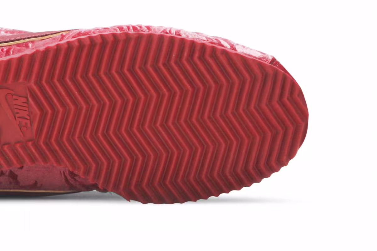 Nike Women's Classic Cortez SE Velvet Red Crush, view 6