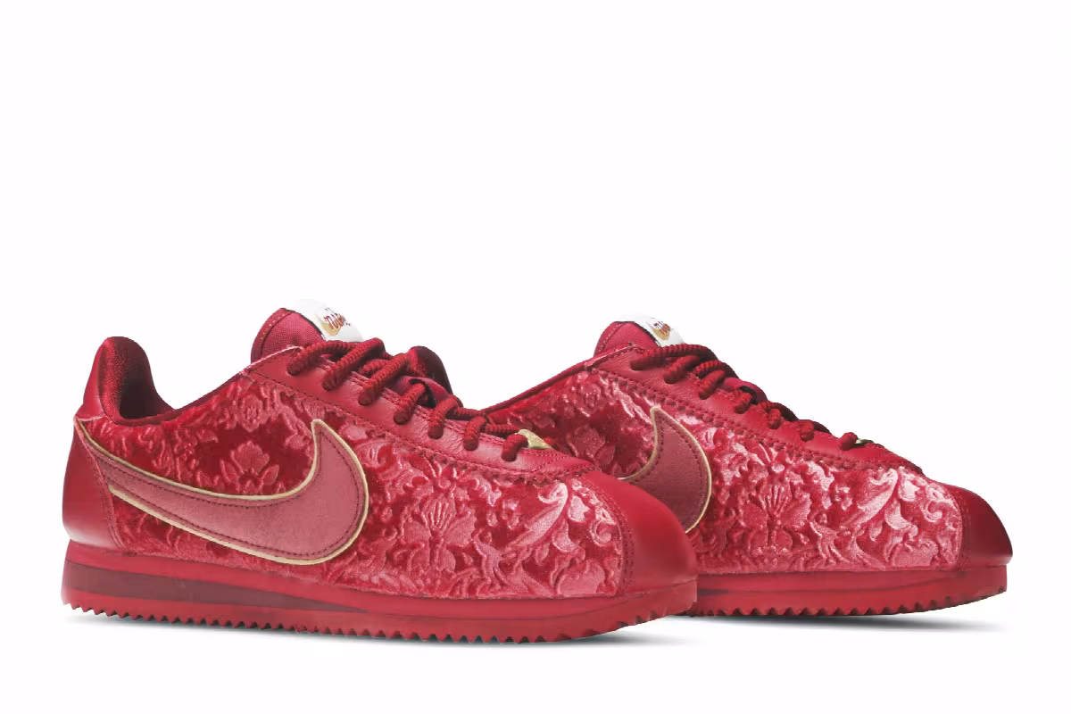 Nike Women's Classic Cortez SE Velvet Red Crush, view 9