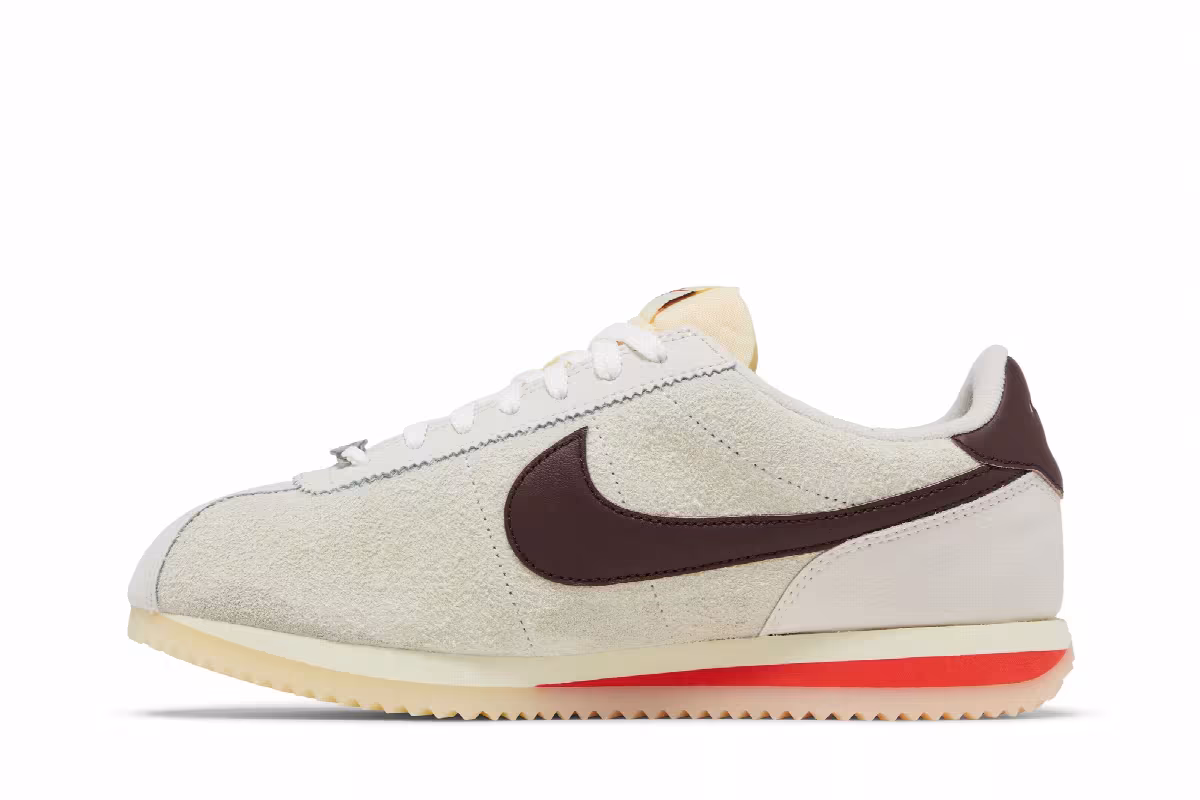 Nike Women's Cortez Light Orewood Brown, view 4