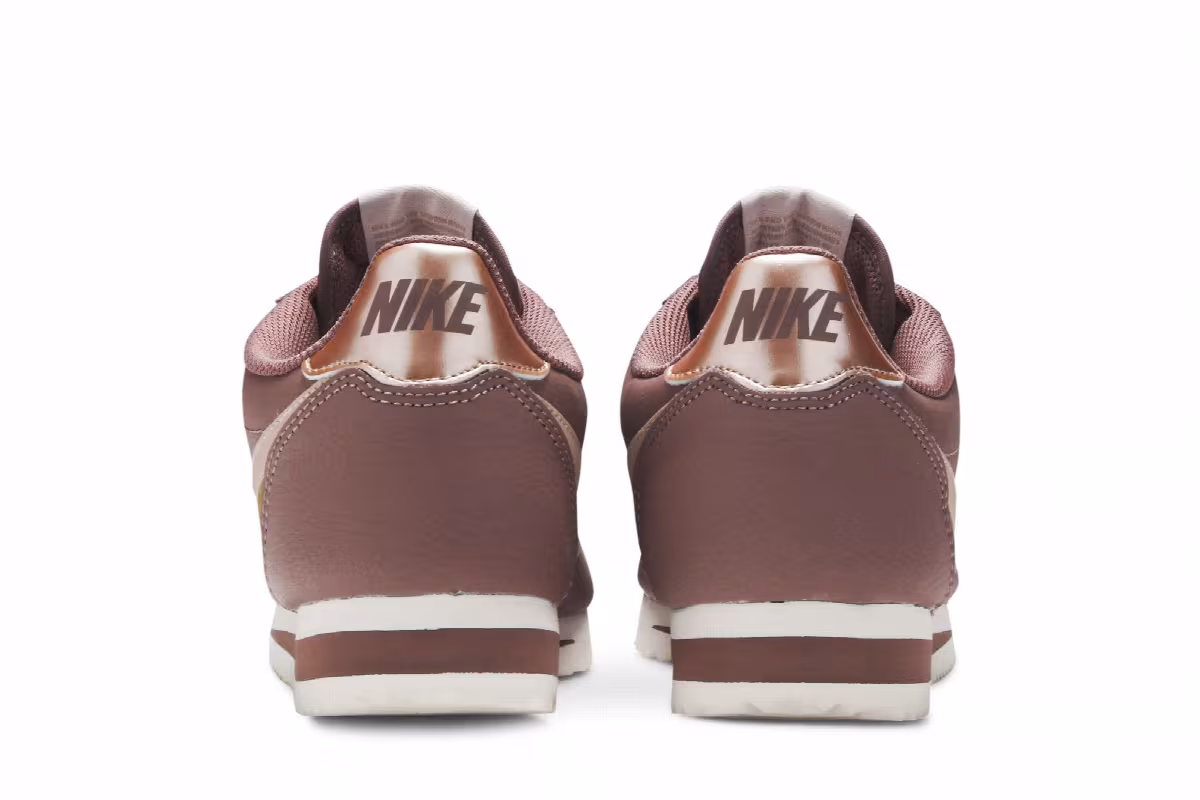 Nike Women's Classic Cortez Leather Particle Beige, view 7