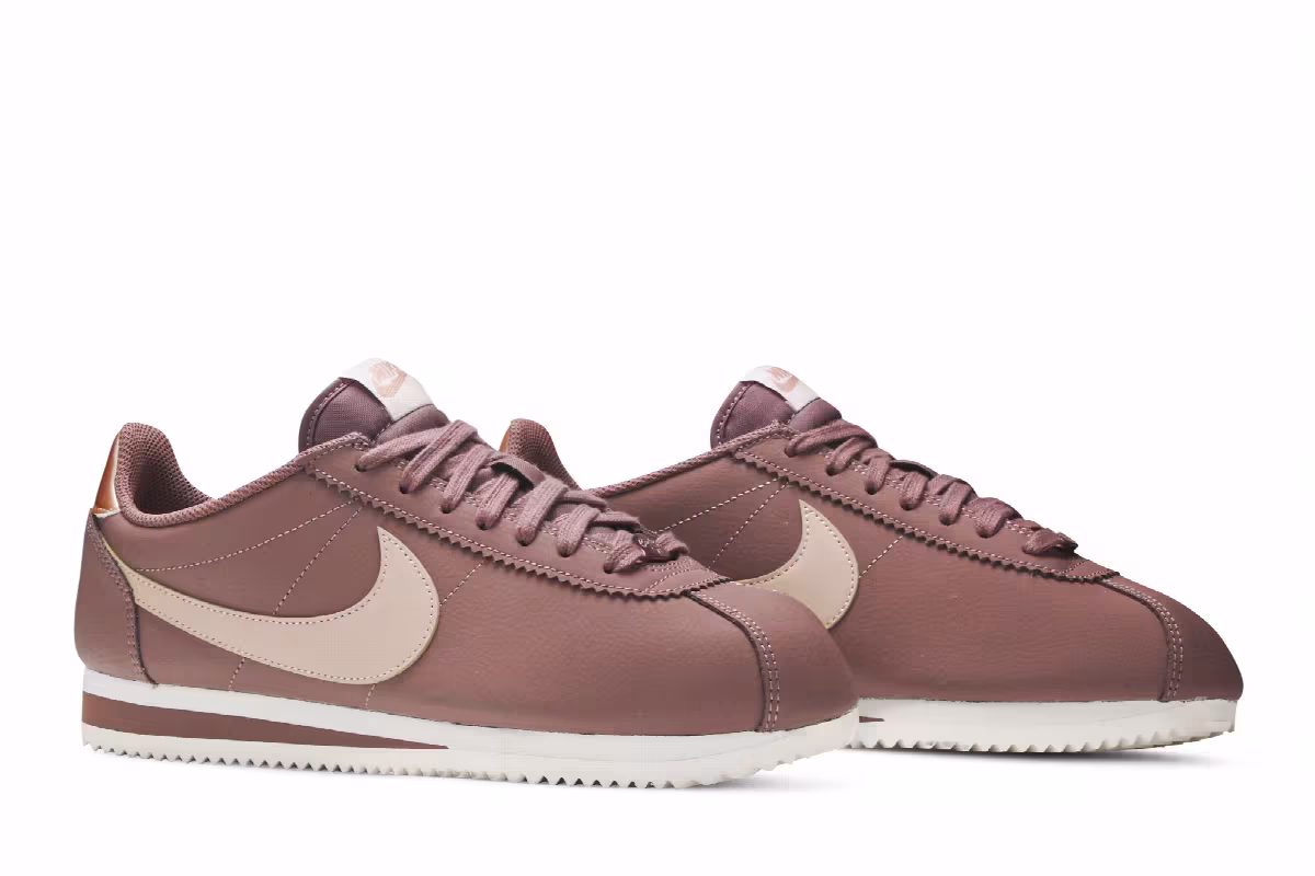 Nike Women's Classic Cortez Leather Particle Beige, view 9