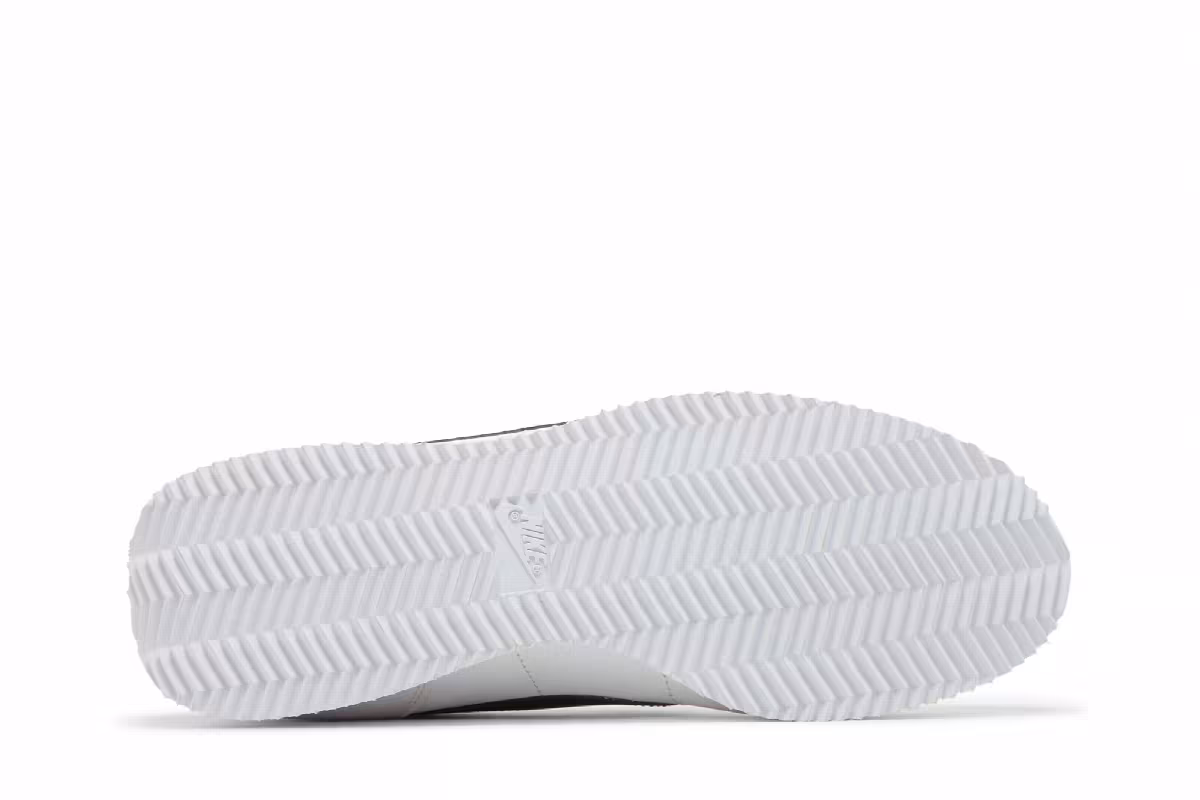 Nike Cortez Basic Leather White Black Amarillo, view 5