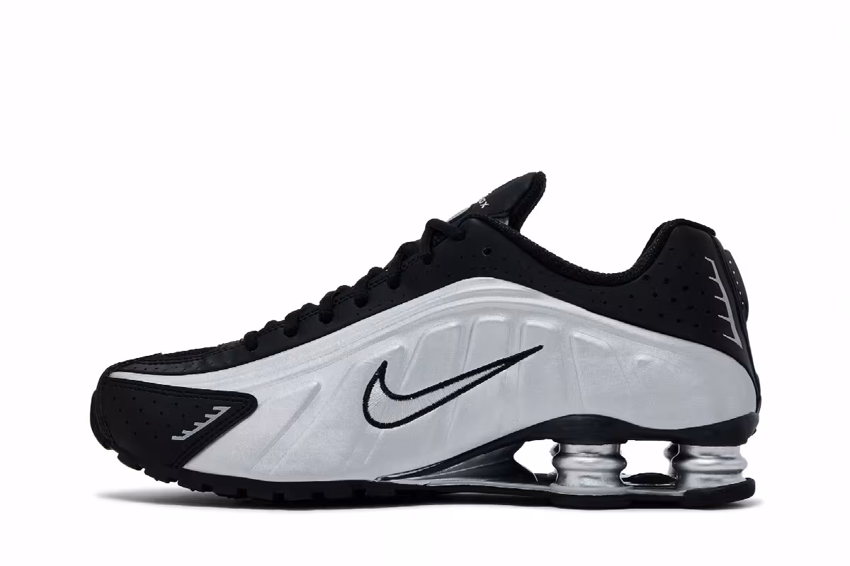 Nike Shox R4 Metallic Silver Black, view 4