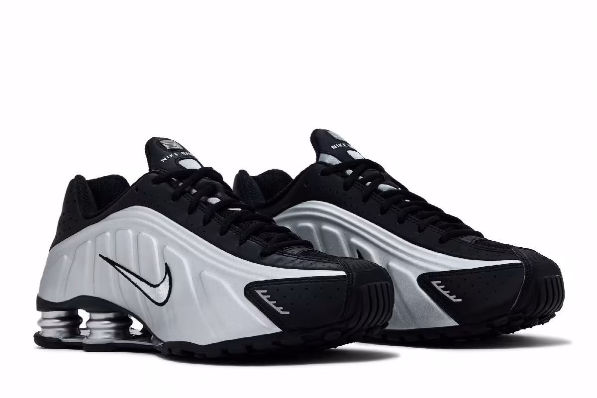 Nike Shox R4 Metallic Silver Black, view 9