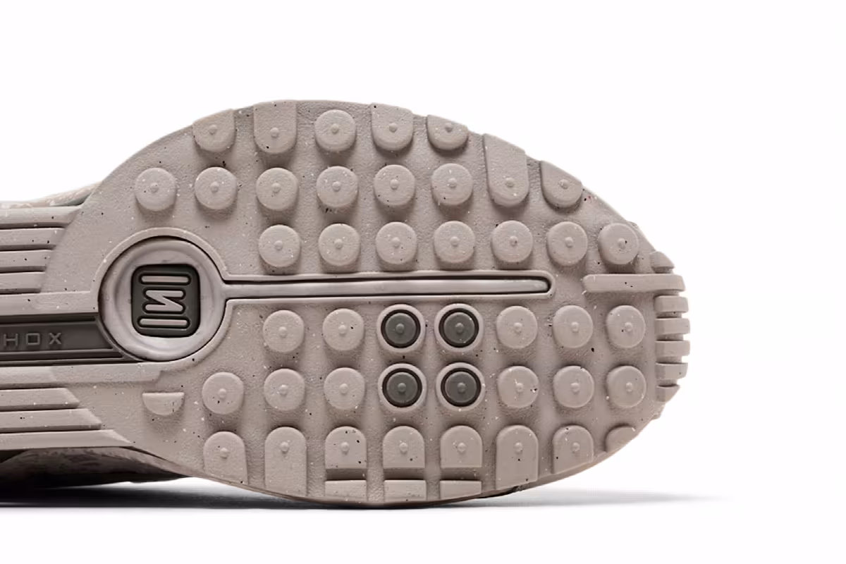 Nike Women's Shox R4 Flat Pewter Floral, view 6