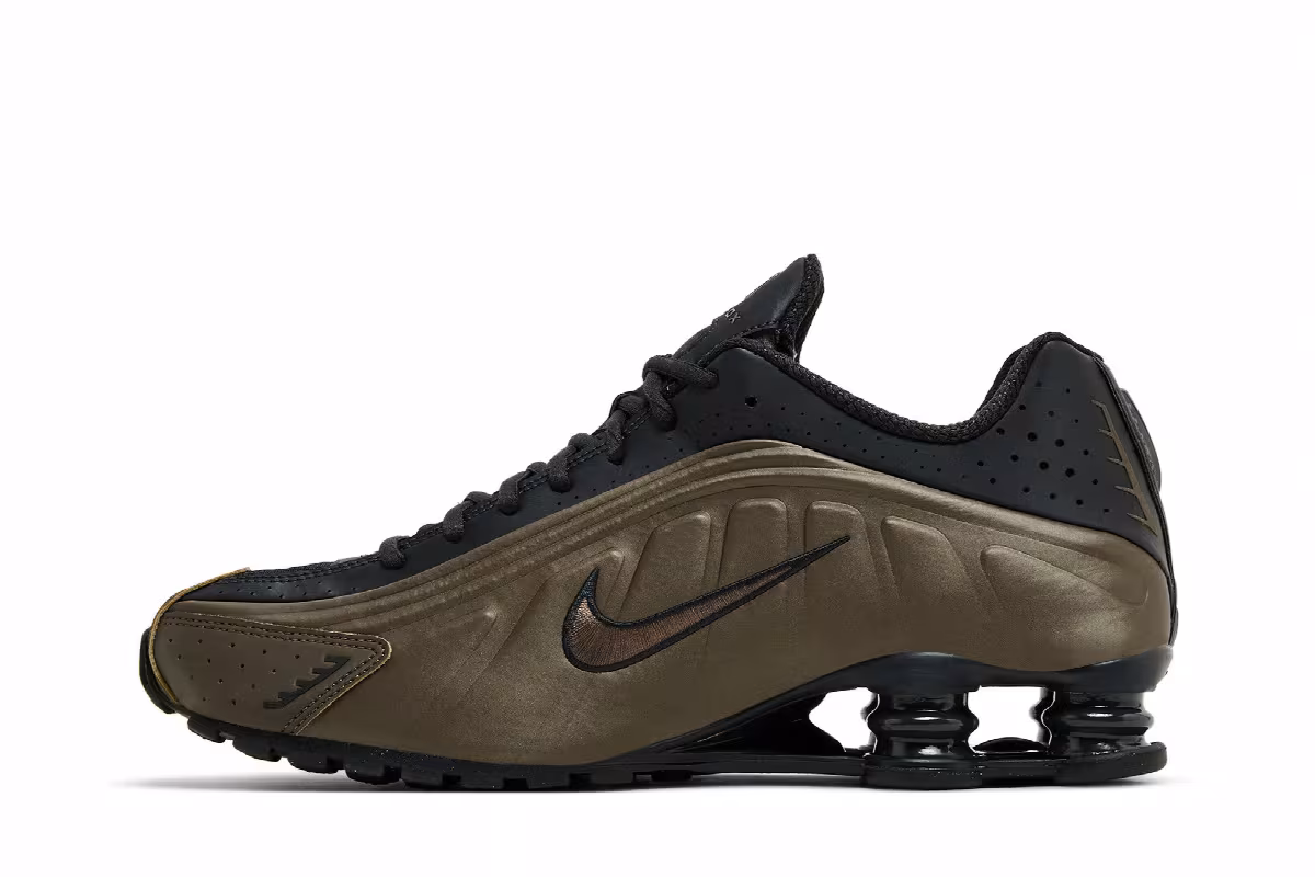 Nike Women's Shox R4 Off Noir Ironstone, view 4