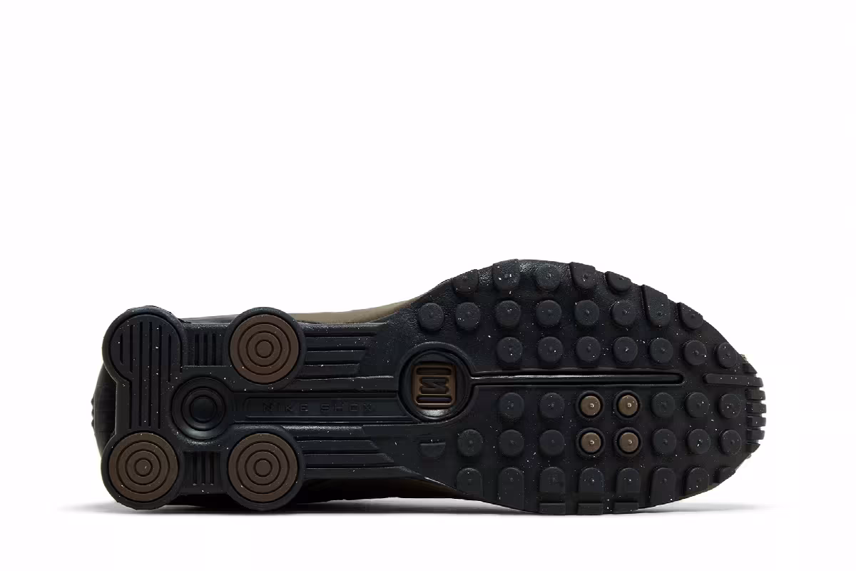 Nike Women's Shox R4 Off Noir Ironstone, view 5