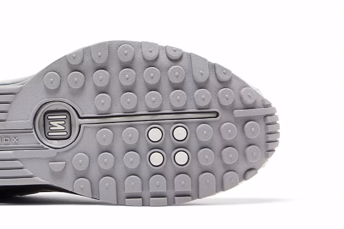 Nike Women's Shox R4 White Iridescent, view 6