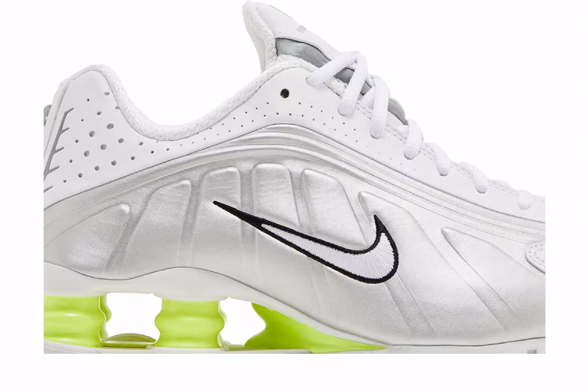 Nike Women's Shox R4 White Metallic Silver, view 3