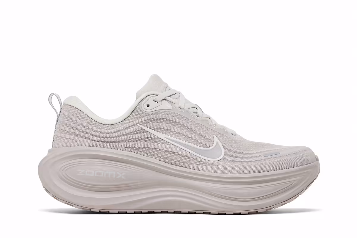 Nike Vomero Plus Light Orewood Brown, view 2