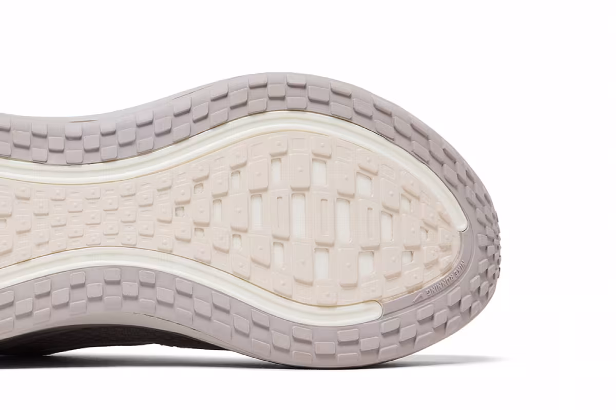 Nike Vomero Plus Light Orewood Brown, view 6