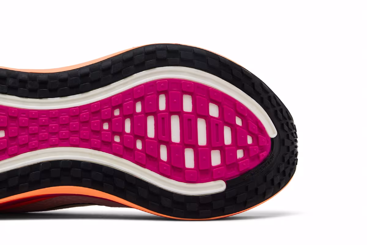 Nike Women's Vomero Plus White Fire Pink, view 6