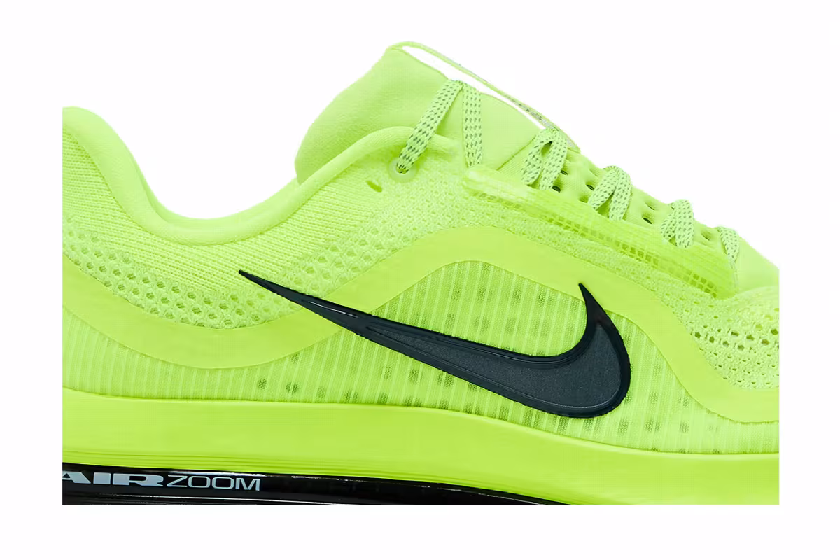 Nike Pegasus Premium Volt, view 3