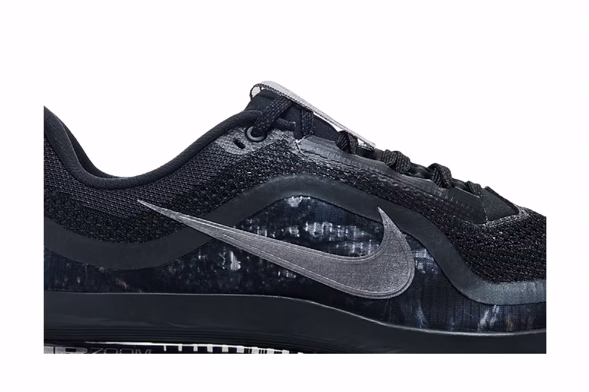 Realtree x Nike Pegasus Premium Off Noir Camo, view 3