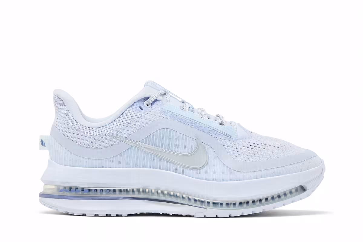 Nike Women's Pegasus Premium Football Grey, view 2