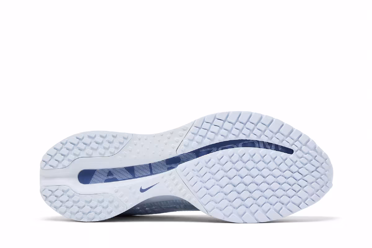 Nike Women's Pegasus Premium Football Grey, view 5