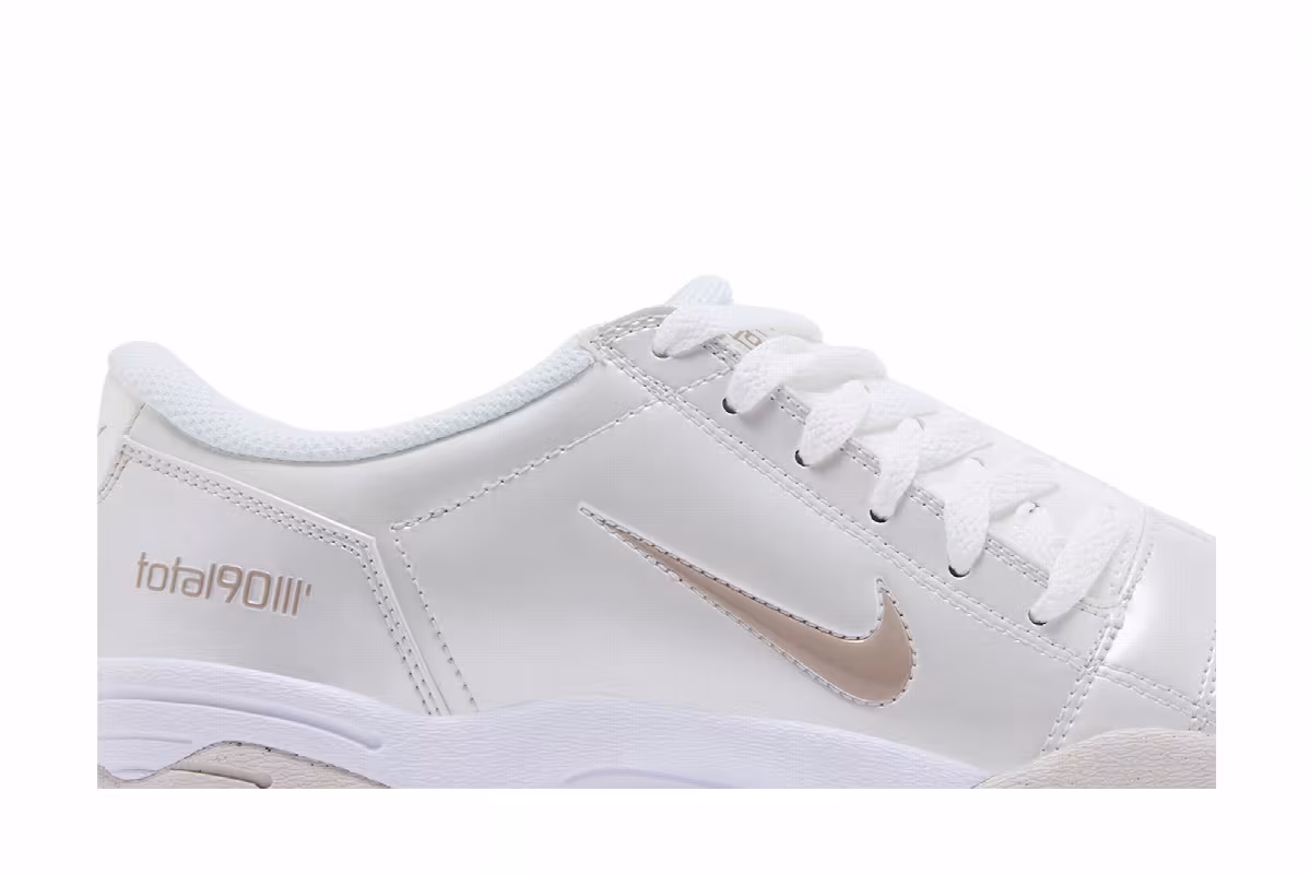Nike Total 90 3 SP Photon Dust, view 3