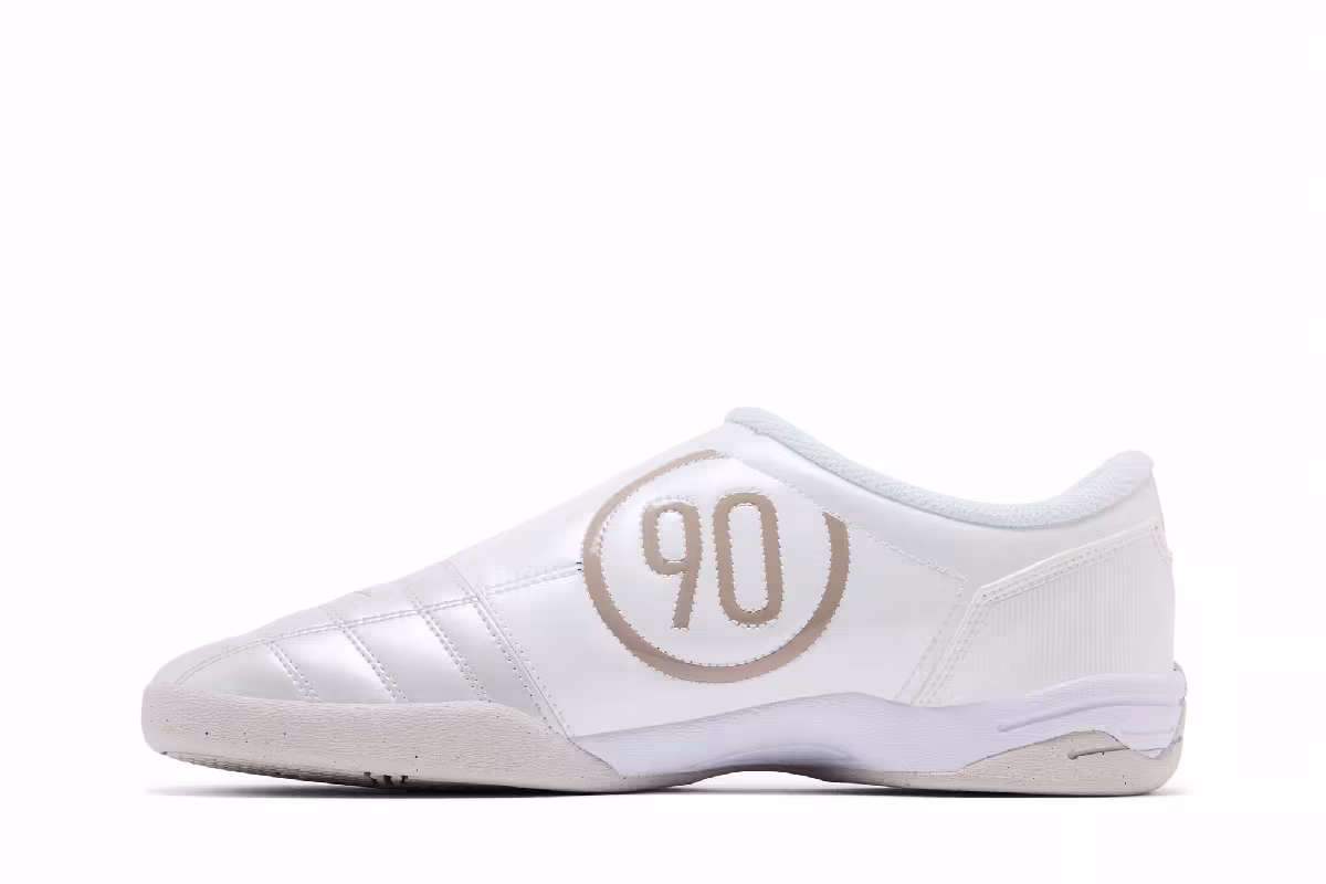 Nike Total 90 3 SP Photon Dust, view 4